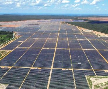 Energia solar chega a 62 centavos por watt e acelera mudança no mercado de eletricidade