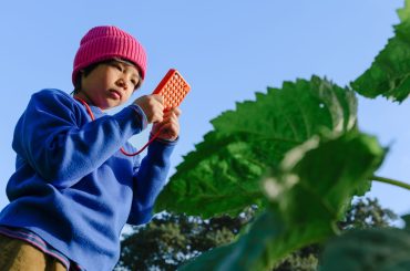 Freckle: celular infantil sem redes sociais incentiva aventuras