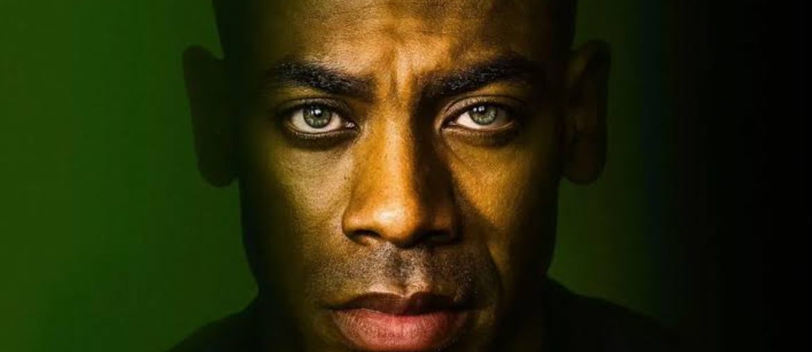 Lanternas: Criador explica por que John Stewart não usou o uniforme de Lanterna Verde no final