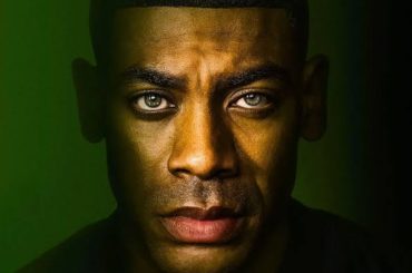 Lanternas: Criador explica por que John Stewart não usou o uniforme de Lanterna Verde no final