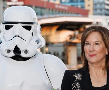 Kathleen Kennedy diz sentir alívio após deixar a Lucasfilm e relembra desafios de Star Wars