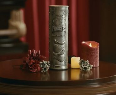 Pringles cria urna em formato de lata e oferece US$ 28 mil em campanha de Halloween