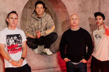 Simple Plan anuncia retorno ao Brasil. Imagem: AnnaLeeMedia.